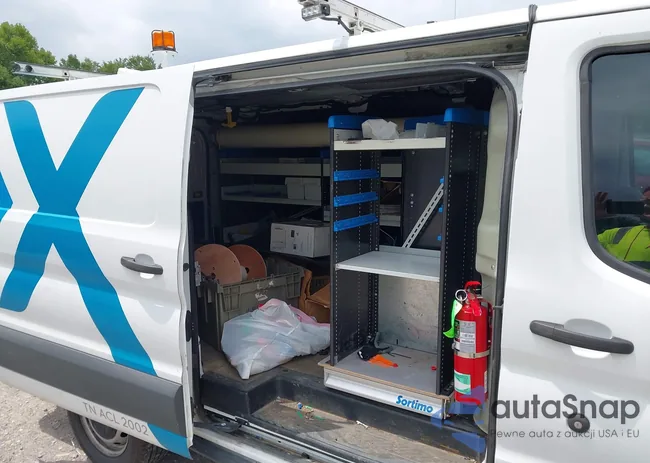 1FTYR1YM7GKB55018: 42930357