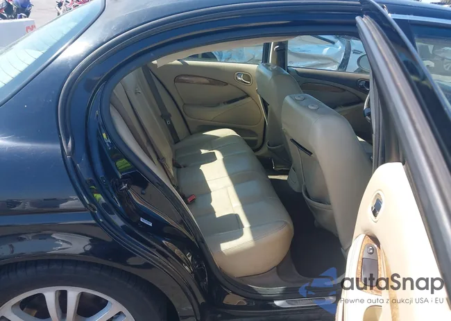 SAJWA01AX6FN65930: 42930391