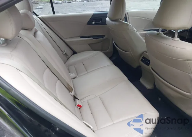 1HGCR2F88FA015376: 42930601