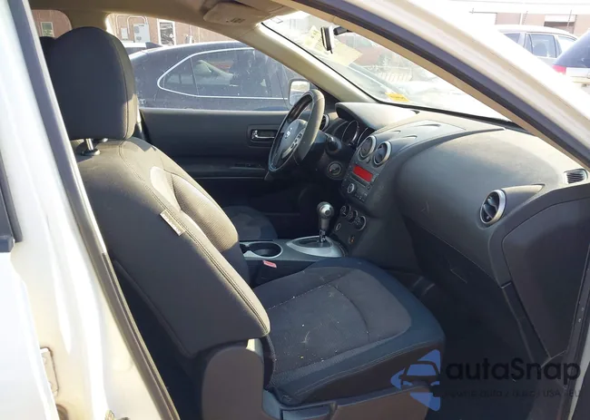 JN8AS5MT4AW013580: 42931810