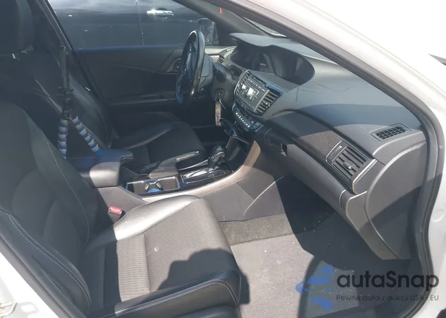 1HGCR2F52GA074642: 42932034