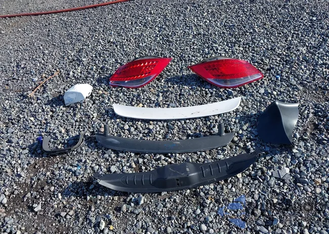 WP0AA2A82AU760829: 42932045