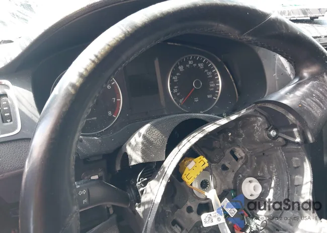 3VWDX7AJ0DM410097: 42932047