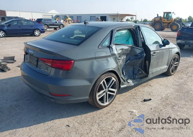 WAUAUGFF1KA095627: 42931375