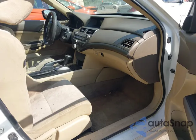 1HGCP26359A190876: 42932669