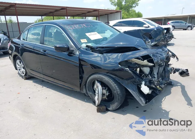 1HGCP2F43AA046479: 42932907