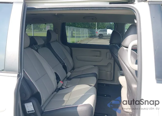 KNDMB5C10J6346402: 42932986