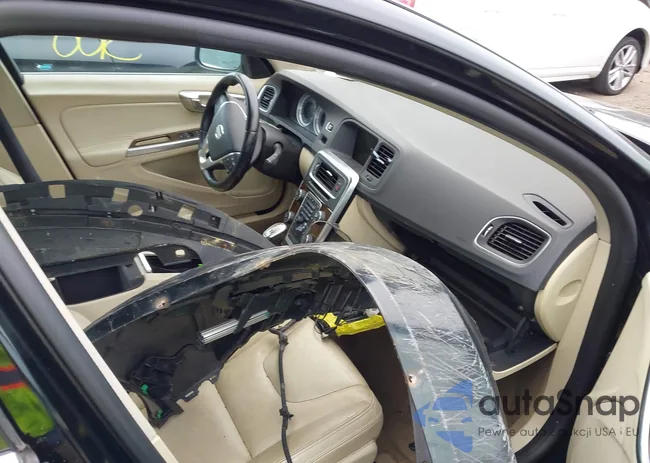 YV1612FS3D2232267: 42933094