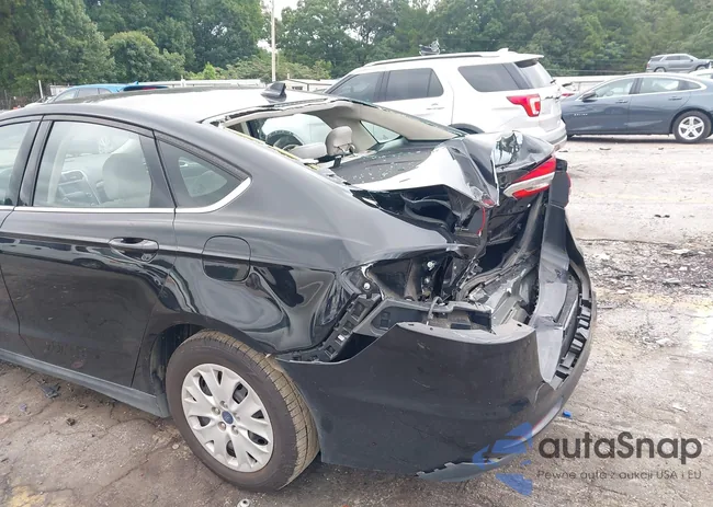 3FA6P0G77LR163070: 42933145