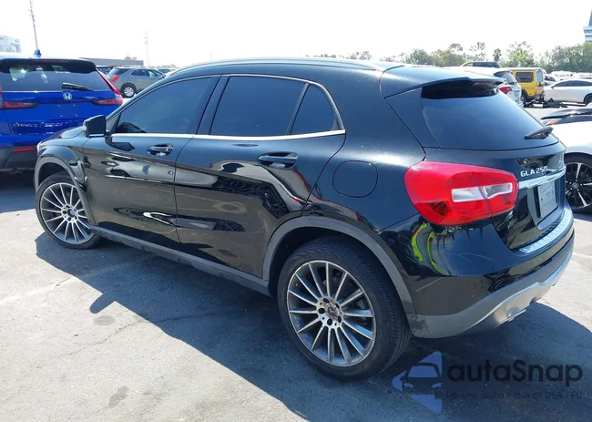 WDCTG4EB4JJ492712: 42932357