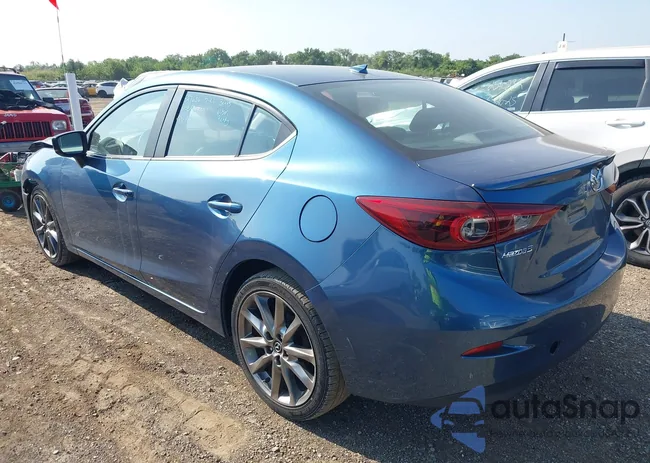 3MZBN1W32JM214565: 42932471