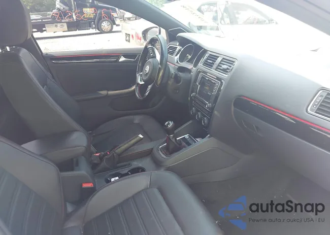 3VW5T7AJ0HM402748: 42932518