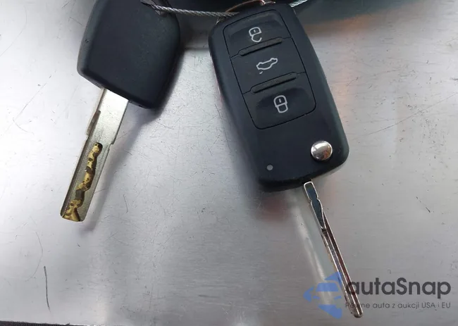 WVGAV7AX5CW525983: 42933876