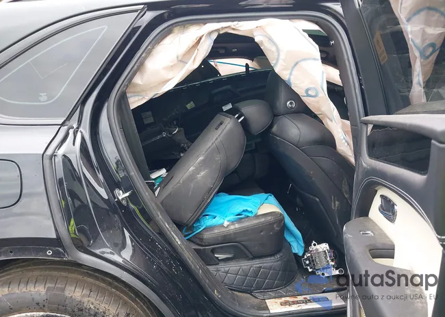 SJAAM2ZV2MC033879: 42933360