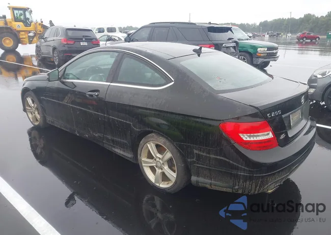 WDDGJ4HB5EG289213: 42933366