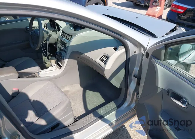 1G1ZB5E08CF299030: 42933449