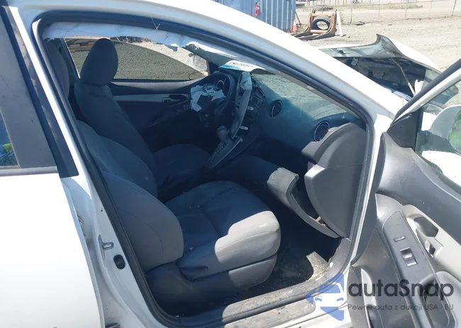 2T1KU4EE8AC525419: 42934981