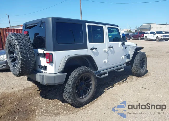 1C4BJWDG2JL858862: 42934337