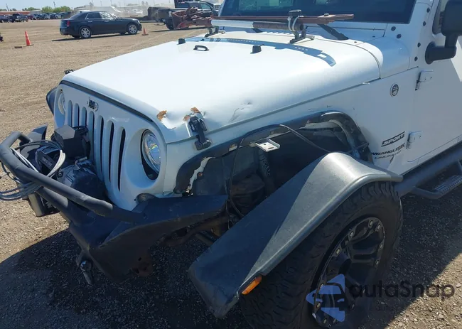 1C4BJWDG2JL858862: 42934337