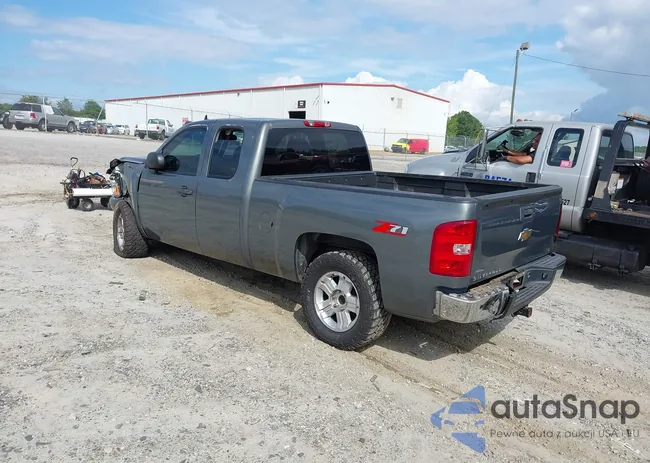 1GCRCSE01BZ135618: 42935796