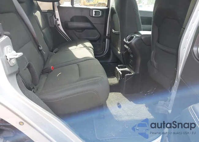 1C4HJXEN4KW630732: 42935817