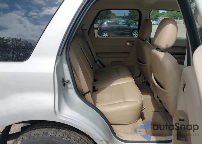 1FMCU94158KB84081: 42935826