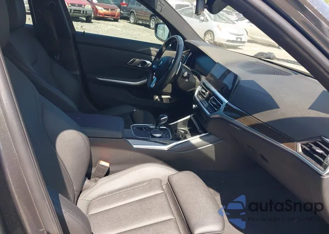 3MW5R7J01L8B14325: 42936096