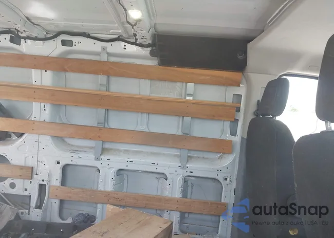 1FTYR1ZM1HKB29448: 42936772