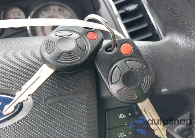 JH4KB26649C000975: 42936904