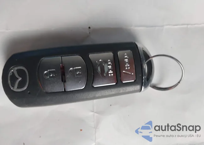 3MZBN1U75JM217465: 42937053