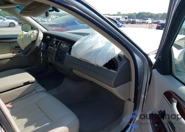 1LNHM81W94Y682713: 42937168