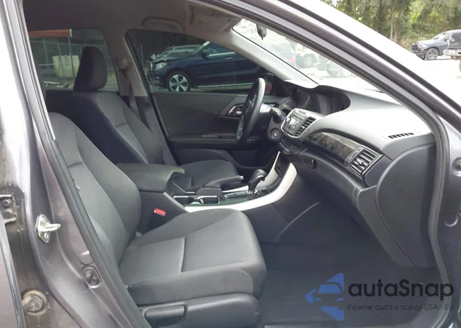 1HGCR2F3XHA004581: 42936242