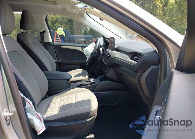 1FMCU9BZ1MUB03889: 42937730