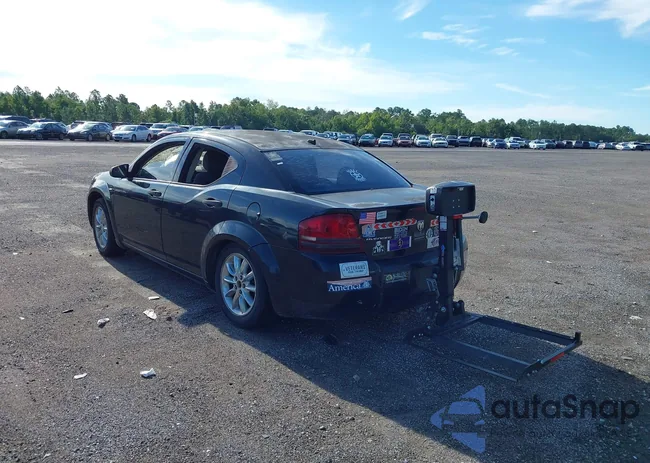 1B3LC46K08N295945: 42938111