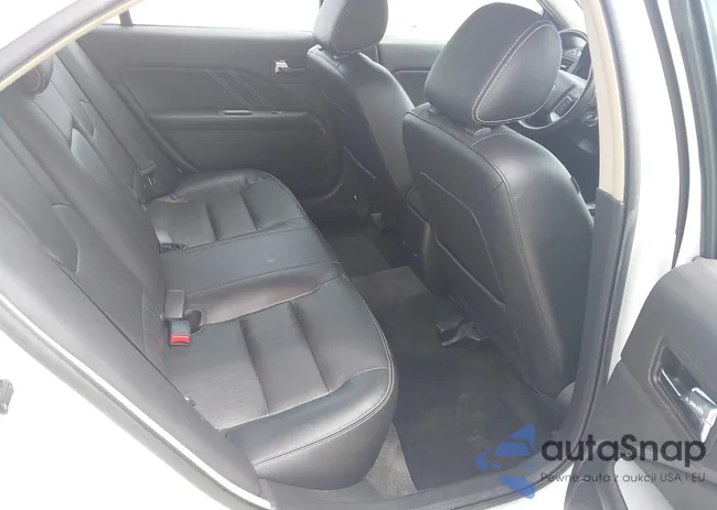 3FAHP0DC2BR143270: 42937360