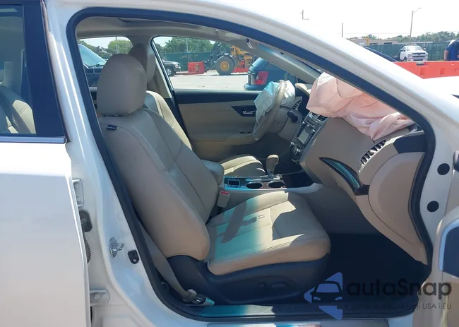 1N4AL3APXFN364128: 42937479