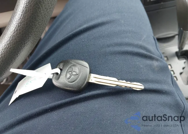 1NXBU40E09Z010853: 42937545