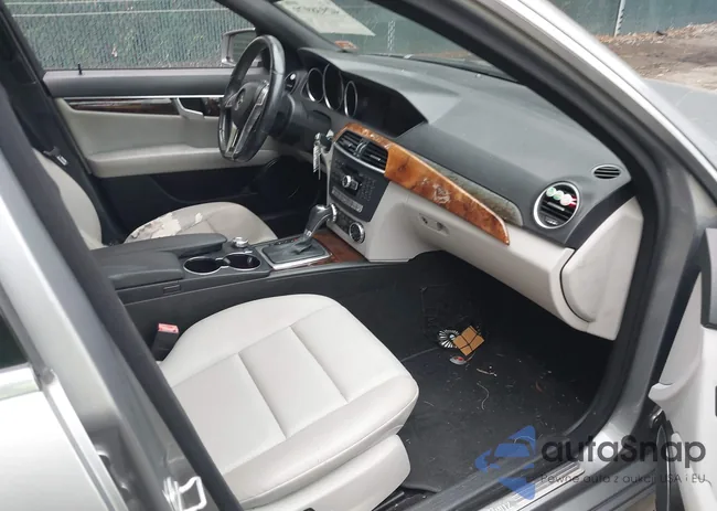 WDDGF8BBXCR234727: 42938979