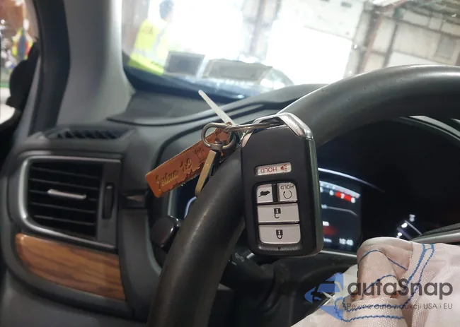 7FARW2H58JE056888: 42939046