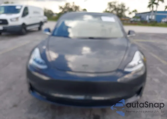 5YJ3E1EB1LF786931: 42939155