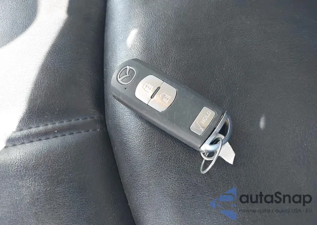 3MZBN1L38JM184542: 42938418