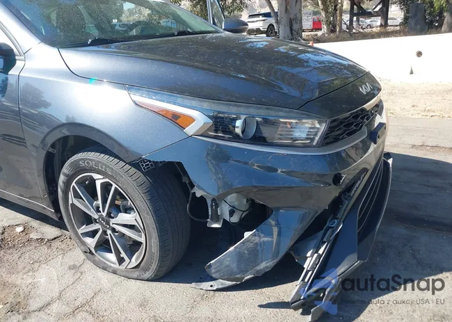 3KPF24AD7PE518914: 42939678