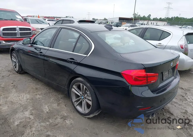 WBA8B9G56JNU99195: 42939703