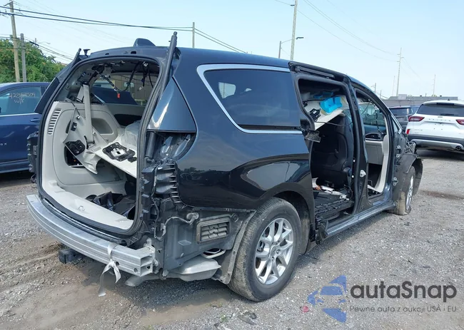 2C4RC1BG9PR532751: 42940215