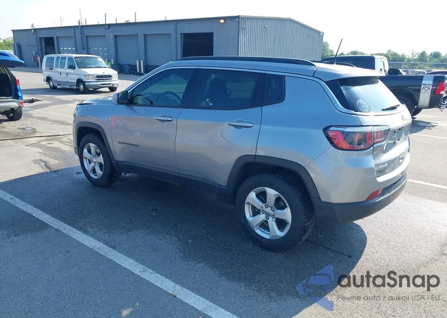 3C4NJDBB7JT112436: 42940220