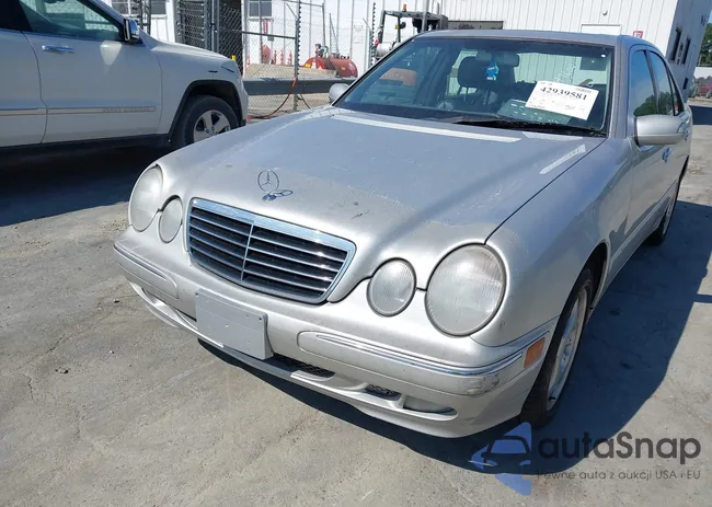 WDBJF83J81X047600: 42939581