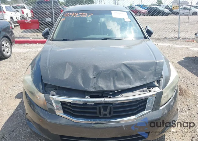 1HGCP2F81AA010034: 42940987