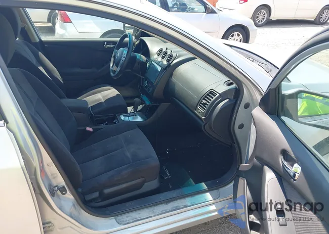 1N4AL21E08N525095: 42940366