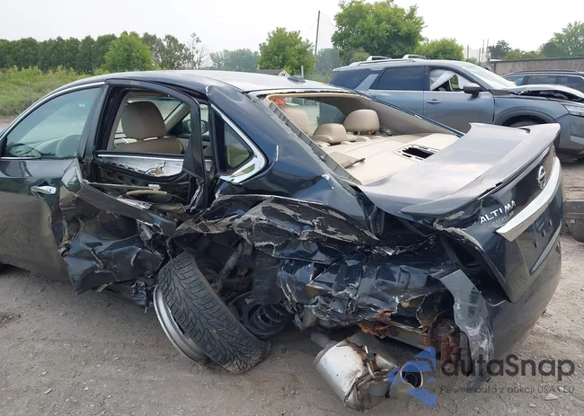 1N4AL3AP5FC596132: 42940570