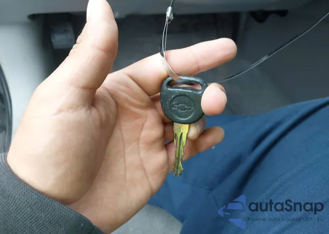 1G1ZT62825F186030: 42941726